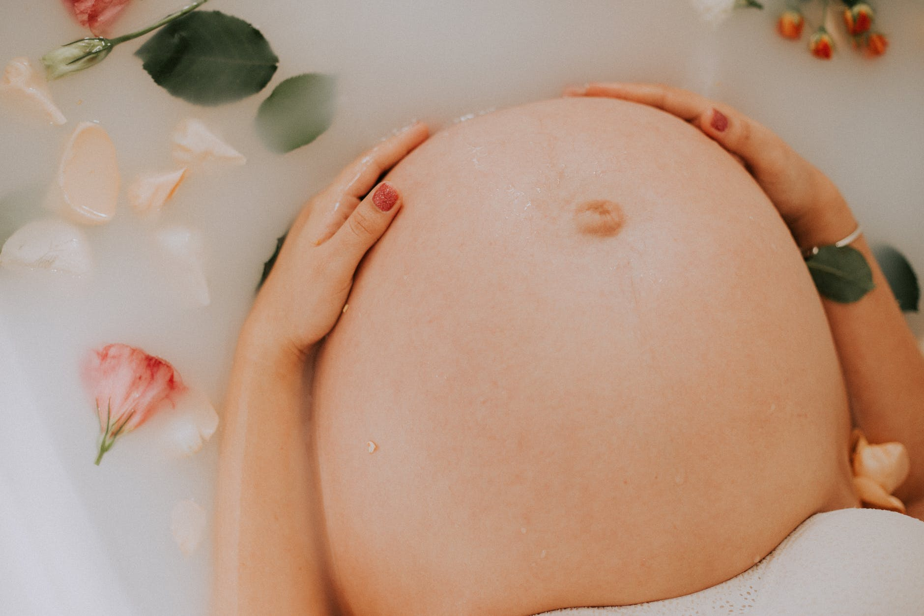 Postpartum Bath - When Can You Take a Bath After Giving Birth?